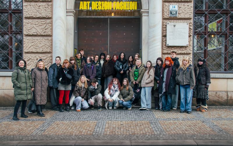 Visita dos estudantes à exposição Flow State em Brno